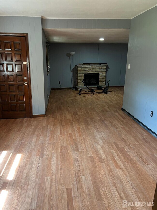 Foto del edificio - 8 Rosewood Rd