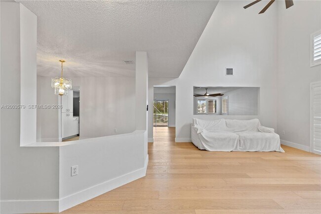 Foto del edificio - 237 NW 100th Ave