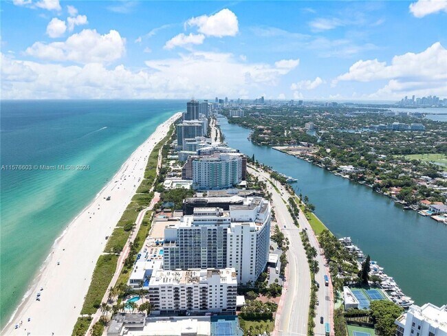 Foto del edificio - 5401 Collins Ave