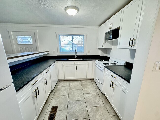 Foto del edificio - 4364 Ave F