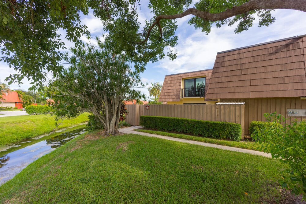 Foto principal - 818 8th Ct