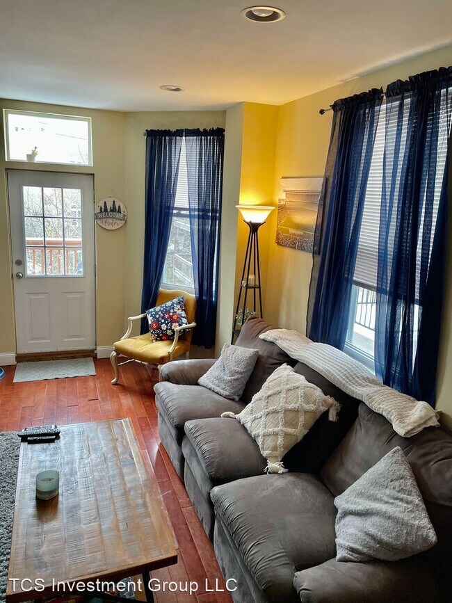 Building Photo - 2 br, 1 bath House - 1822 W Girard Ave #3