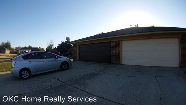Foto del edificio - 2 br, 2 bath House - 11709 N. Francis Ave.