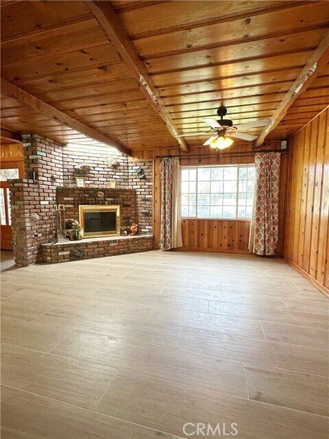 Foto del edificio - 13218 McKinley Ave