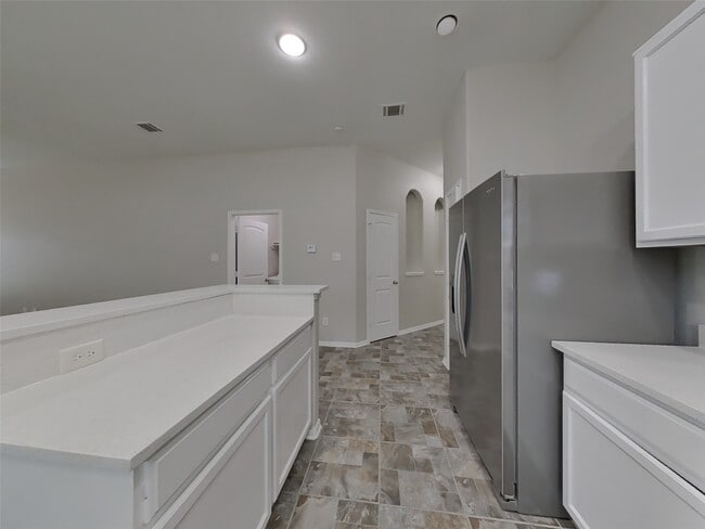 Building Photo - 21451 Sullivan Forest Dr