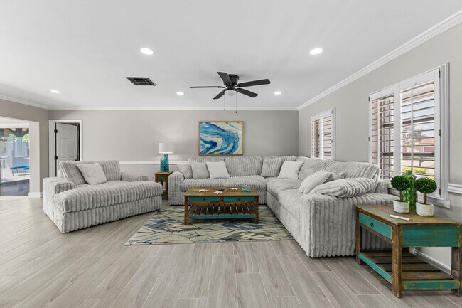 Building Photo - 3921 Americana Dr