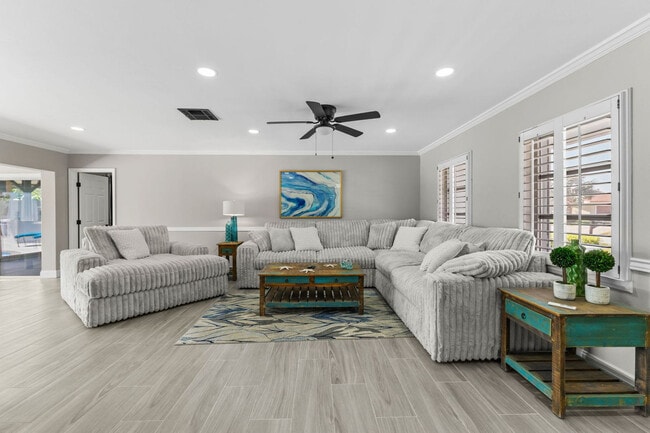 Building Photo - 3921 Americana Dr