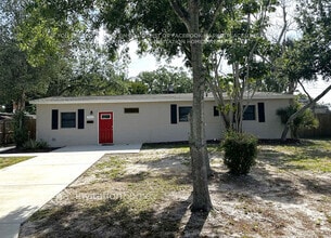 Building Photo - 7537 17th Ln N