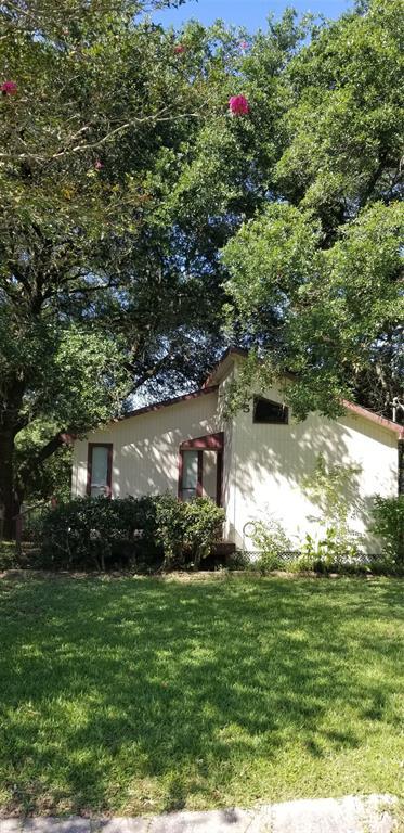 Building Photo - 115 N Willow St