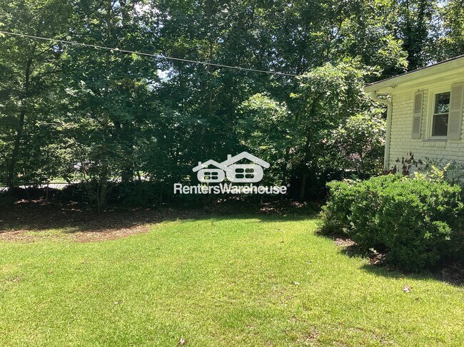 Foto del edificio - 1017 Oakton Dr SW