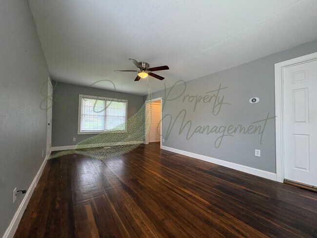 Foto del edificio - 2420 E 51st St