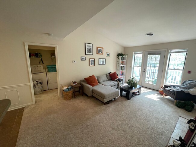 Building Photo - 1 Bed 1 Bath - Harbor House Condominiums