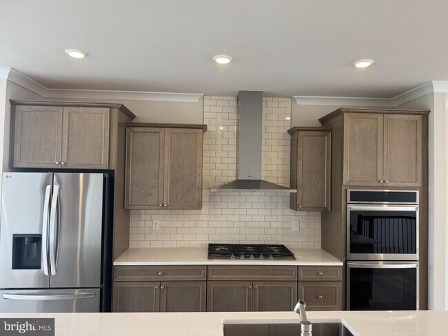 Foto del edificio - 7730 Meander Ct S
