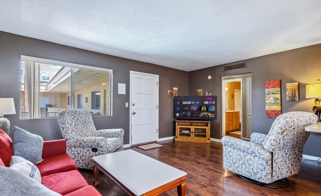 Foto del edificio - Furnished, Short term or long term Condo w...