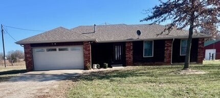 Building Photo - 2924 MO-125