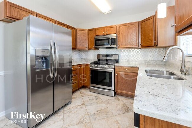 Building Photo - 5113 Benjamin Ct