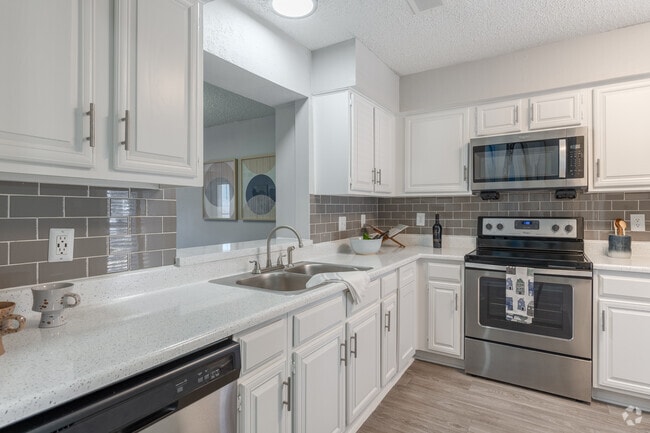 Interior Photo - Las Colinas Heights