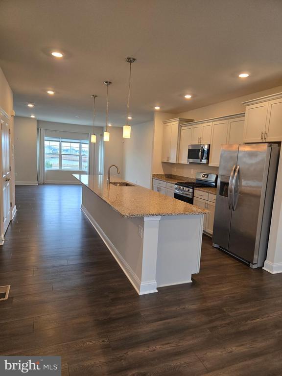 Foto del edificio - 24719 Chester Ln