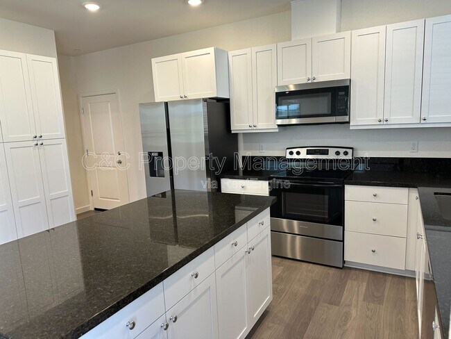 Foto del edificio - 1805 Lucky Star Pl