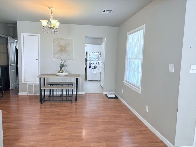 Building Photo - Charming two bedroom home in N.W. OKC