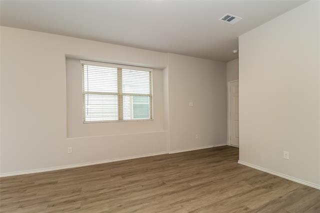 Building Photo - 5541 Eagle Point Dr