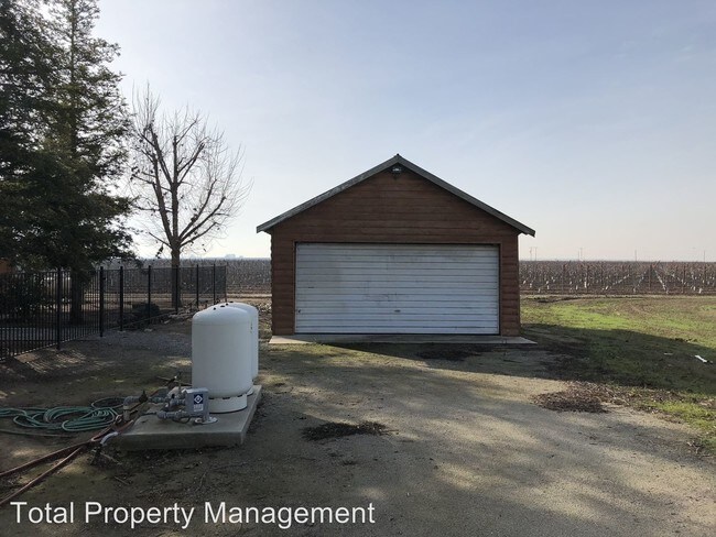 Building Photo - 25000 Road 188