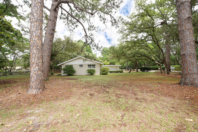 Lote grande - 62 Meigs Dr