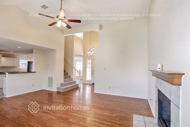 Building Photo - 727 Autumn Oaks Dr
