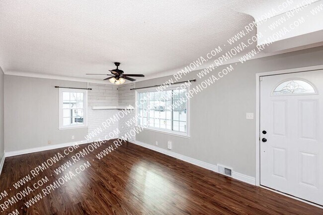 Foto del edificio - 3109 Holcomb Ave