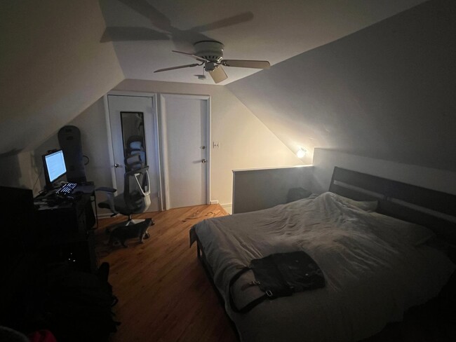 Foto del edificio - One bed, duplex in Lakeview, Pet friendly!!