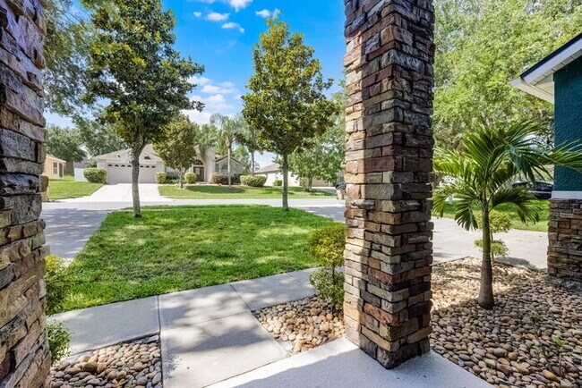 Foto del edificio - Fully Remodeled 5/4 Art Deco-Inspired Home...