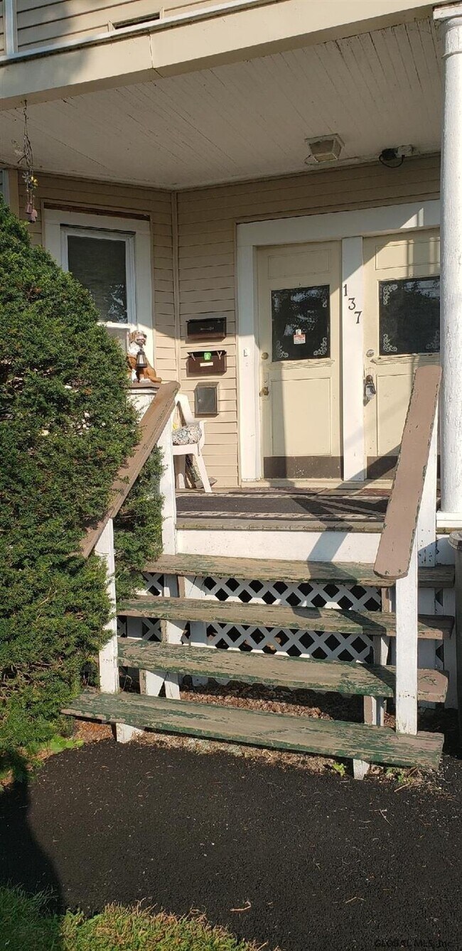 137 Second Street Unit 2nd floor, Waterford, NY 12188 Apartment for