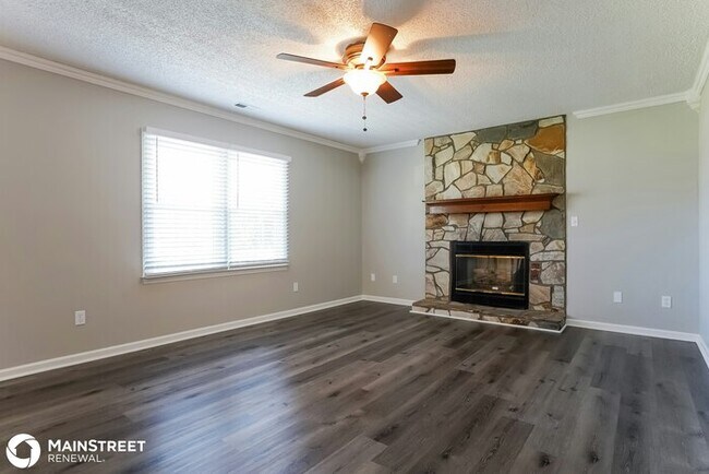 Building Photo - 1104 Ridgecliff Dr