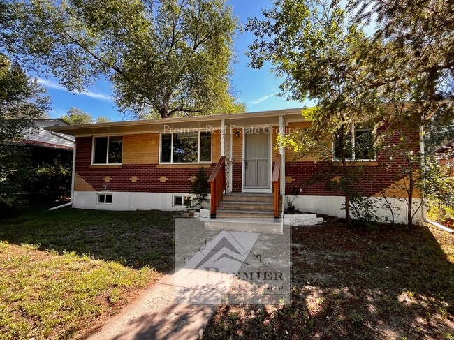 Building Photo - 521 Yellowstone Rd