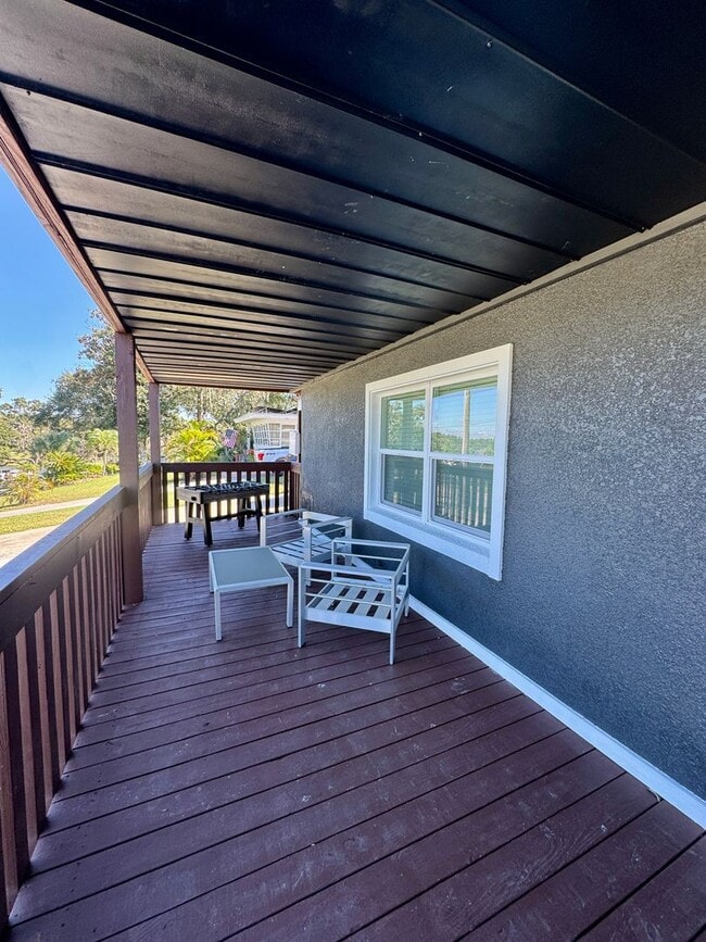 Building Photo - Fully Furnished Down Town Clermont Short Term Rental