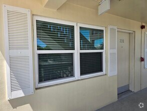 Building Photo - 3915 S Flagler Dr
