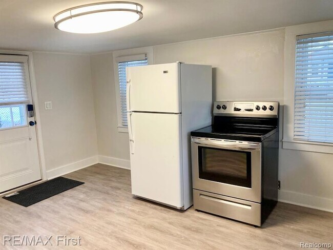 Foto del edificio - 611 Fairgrove Ave