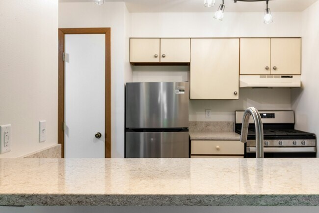 Building Photo - 1039 South Sunny Vale Lane, Unit C