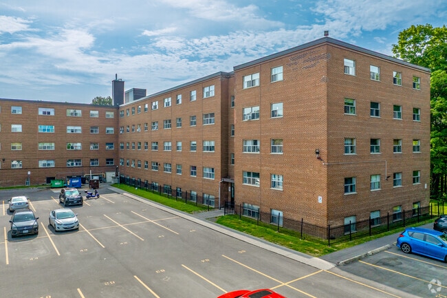 Building Photo - Seeley Estates