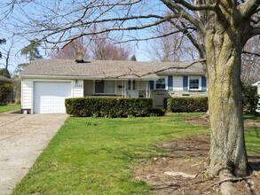 Building Photo - 3808 Cumberland Dr