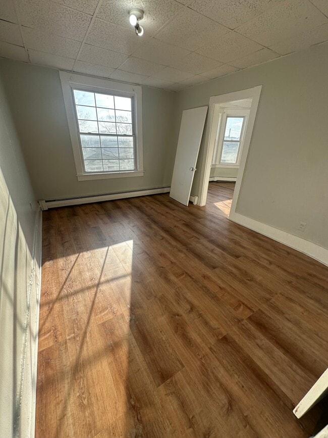 Building Photo - 54 Knox St