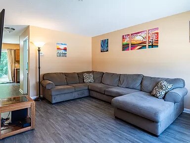 LivingRoom - 49 Harvell St