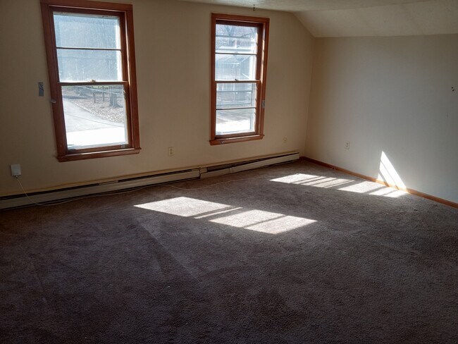 Foto del edificio - 826 W Highland Ave