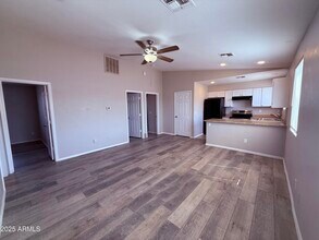 Building Photo - 1811 W Tonto St