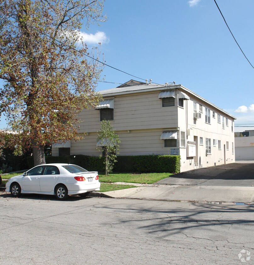 Building Photo - 5334 Vantage Ave