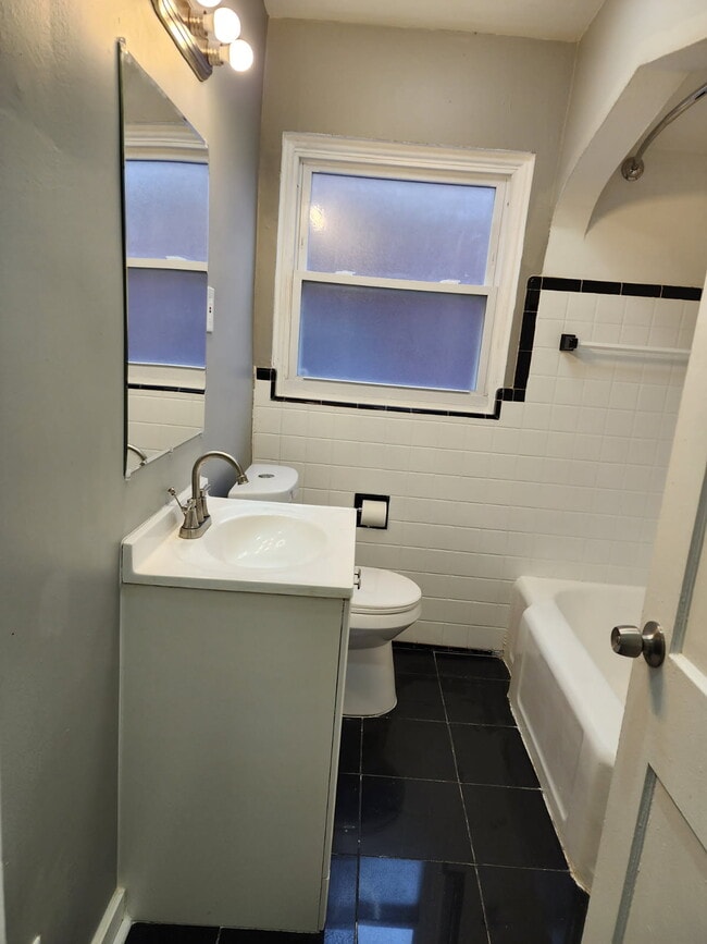 Foto del edificio - 11318 Littlefield St