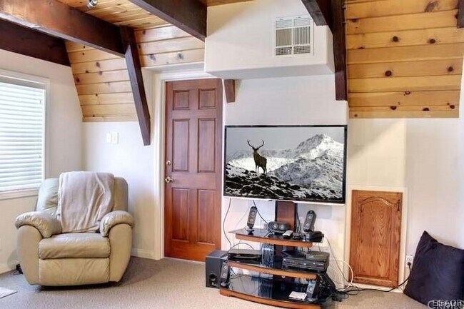 Foto del edificio - 1133 W Big Bear Blvd