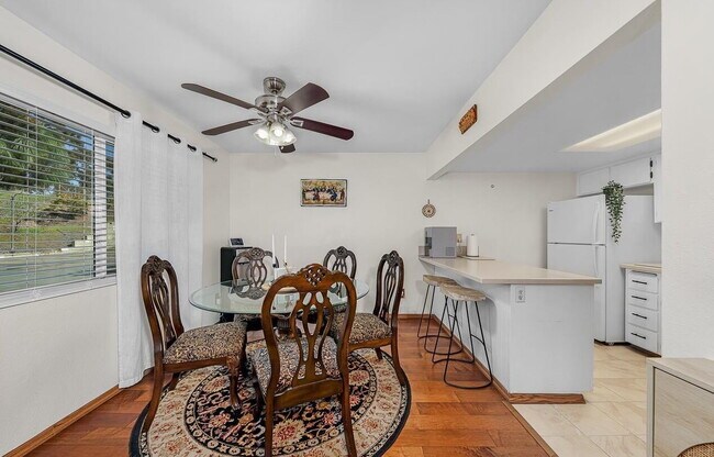 Building Photo - Updated 2 BR 1 BA Condo w/ Private Patio!