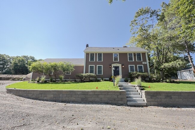 Building Photo - 144 Old Connecticut Path