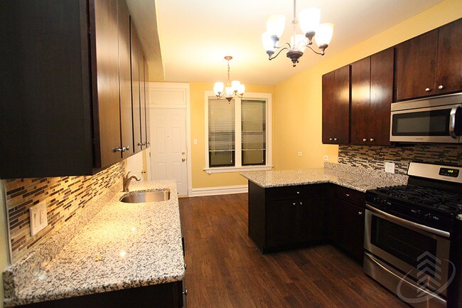 Foto del edificio - 1324 N Bosworth Ave